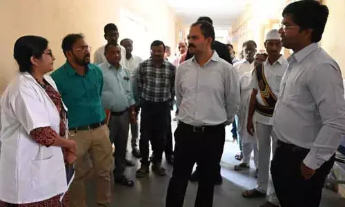 విధులకు డుమ్మా కొడితే జీతంలో కోత