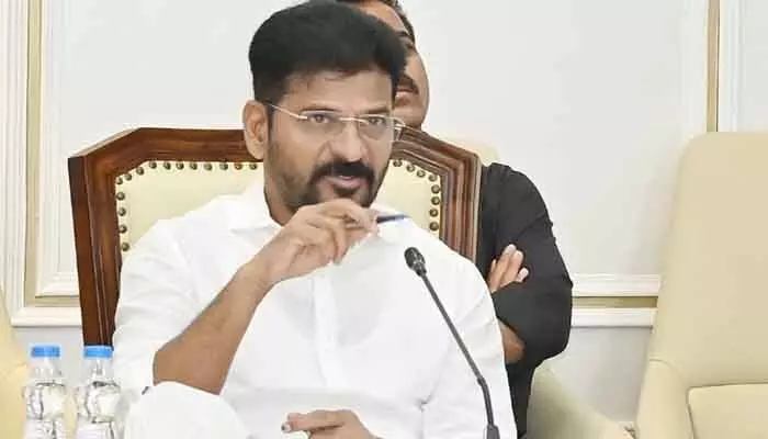 గోదావరి పుష్కరాలకు సన్నద్ధం కండి.. అధికారులకు CM రేవంత్ కీలక ఆదేశాలు గోదావరి పుష్కరాలకు సన్నద్ధం కండి.. అధికారులకు CM రేవంత్ కీలక ఆదేశాలు