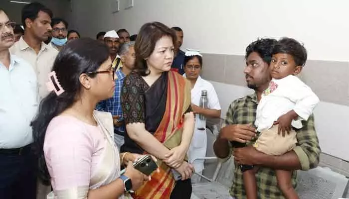 బయోమెట్రిక్ హాజరు విధానాన్ని పటిష్టంగా అమలు చేయాలి బయోమెట్రిక్ హాజరు విధానాన్ని పటిష్టంగా అమలు చేయాలి