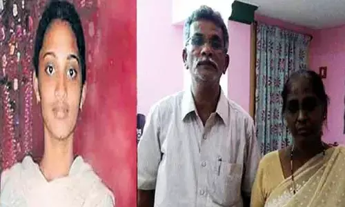 రాష్ట్రంలో సంచలనం.. ఆయేషా మీరా తల్లిదండ్రులకు సీబీఐ కోర్టు నోటీసులు