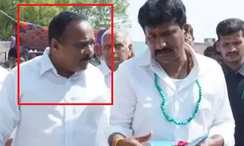 వైసీపీలో తీవ్ర విషాదం.. తోపుదుర్తి భాస్కర్ రెడ్డి కన్నుమూత