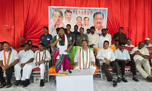 కేటీఆర్‌పై మంత్రి సీతక్క విమర్శలు..