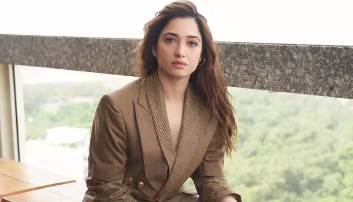 అలాంటి వ్యక్తి దొరికితే కచ్చితంగా పెళ్లి చేసుకుంటా.. ఏజ్తో సంబంధం లేదంటూ తమన్నా షాకింగ్ కామెంట్స్ అలాంటి వ్యక్తి దొరికితే కచ్చితంగా పెళ్లి చేసుకుంటా.. ఏజ్తో సంబంధం లేదంటూ తమన్నా షాకింగ్ కామెంట్స్