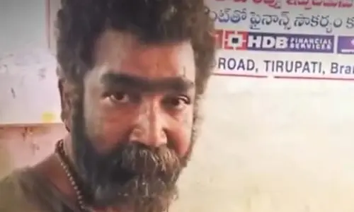 ఒకప్పుడు నెలకు లక్ష రూపాయల జీతం, కార్లు, బంగ్లాలు.. భార్య పుణ్యమా అని ఇప్పుడు అడుక్కుంటున్నాడు.. (వీడియో)