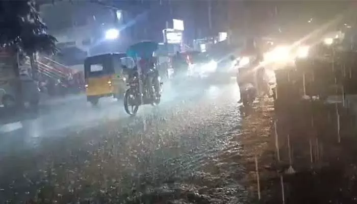 HYD: గచ్చిబౌలిలో తీవ్ర విషాదం.. ఒకరు మృతి, నలుగురికి గాయాలు HYD: గచ్చిబౌలిలో తీవ్ర విషాదం.. ఒకరు మృతి, నలుగురికి గాయాలు