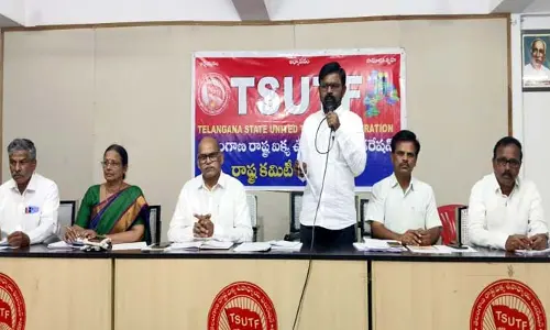 STFI: విద్యాహక్కు చట్టం సెక్షన్‌ (23)ను సవరించాలి.. ఎస్టీఎఫ్ఐ జాతీయ ప్రధాన కార్యదర్శి డిమాండ్‌