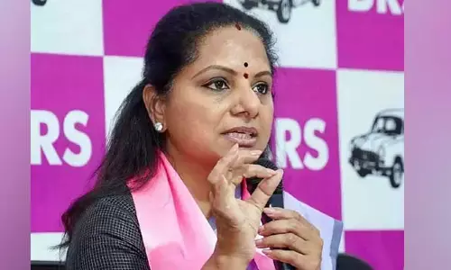 Kavitha: ఇందిరమ్మ రాజ్యం అని గప్పాలు కొట్టి ఆడబిడ్డలను చదువుకు దూరం చేస్తారా?: కవిత