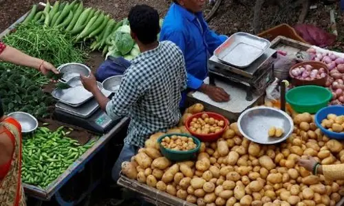 Wholesale Inflation: నాలుగు నెలల గరిష్టానికి టోకు ద్రవ్యోల్బణం