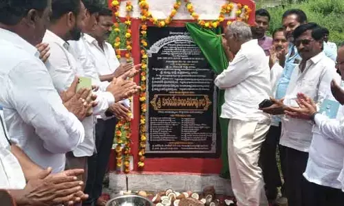 ప్రతిపల్లెను ప్రగతివైపు పరుగులు పెట్టిద్దాం