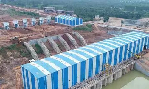 కాసులు కురిపిస్తున్న సీతారామా..!