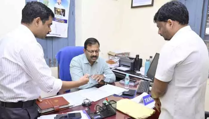 భూభారతి దరఖాస్తులను త్వరగా పరిష్కరించాలి భూభారతి దరఖాస్తులను త్వరగా పరిష్కరించాలి