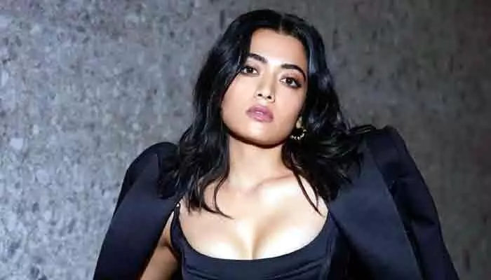 కోలీవుడ్ స్టార్ హీరో సరసన రష్మిక మందన్న.. షూటింగ్లో జాయిన్ అయ్యేది అప్పుడే? కోలీవుడ్ స్టార్ హీరో సరసన రష్మిక మందన్న.. షూటింగ్లో జాయిన్ అయ్యేది అప్పుడే?