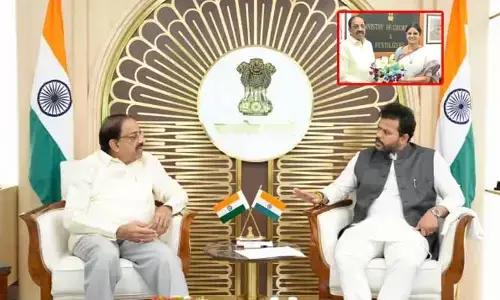Thummala: కొత్తగూడెం ఎయిర్ పోర్టు, యూరియా కొరతపై కేంద్ర మంత్రులతో తుమ్మల భేటీ