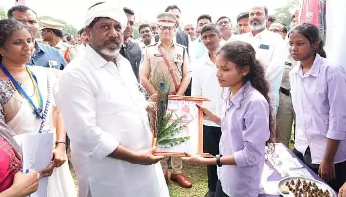 వాగ్దానాలన్నీ అమలు చేస్తున్నాం : డిప్యూటీ సీఎం భట్టి వాగ్దానాలన్నీ అమలు చేస్తున్నాం : డిప్యూటీ సీఎం భట్టి