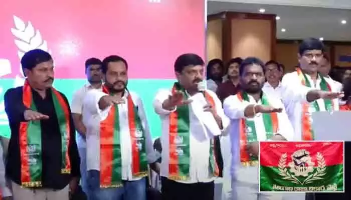 రాష్ట్రంలో ఎగిరిన ‘బీసీ’ బావుట.. TRP స్టేట్ కమిటీ ప్రకటన రాష్ట్రంలో ఎగిరిన ‘బీసీ’ బావుట.. TRP స్టేట్ కమిటీ ప్రకటన