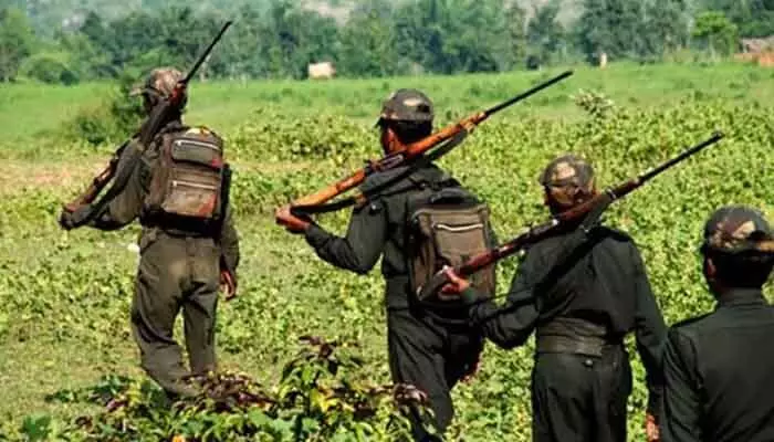 ‘ఆపరేషన్ కగార్’ ఎఫెక్ట్.. 12 మంది మావోయిస్టులు సరెండర్ ‘ఆపరేషన్ కగార్’ ఎఫెక్ట్.. 12 మంది మావోయిస్టులు సరెండర్