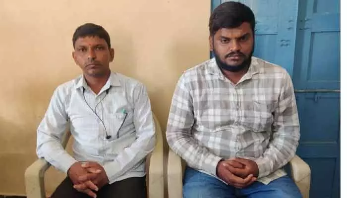 ఏసీబీకి చిక్కిన అవినీతి తిమింగలాలు ఏసీబీకి చిక్కిన అవినీతి తిమింగలాలు