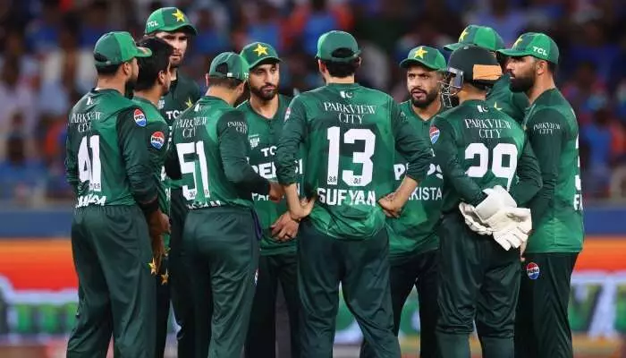 PCBలో మొత్తం అవినీతే.. పాకిస్థాన్ ప్లేయర్ల జెర్సీలలో చెమట కంప్ ! PCBలో మొత్తం అవినీతే.. పాకిస్థాన్ ప్లేయర్ల జెర్సీలలో చెమట కంప్ !
