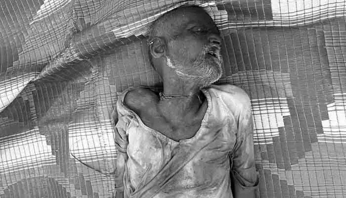 సీతాఫలాల కోసం వెళ్లిన వ్యక్తి మృతి సీతాఫలాల కోసం వెళ్లిన వ్యక్తి మృతి