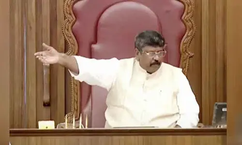 ఏపీ శానన మండలిలో గందరగోళం.. సభను వాయిదా వేసిన చైర్మన్