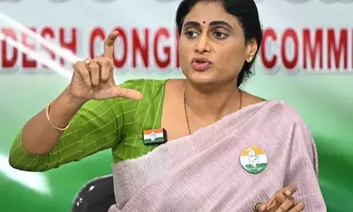 చంద్రబాబు ఆశ చావలేదు: షర్మిల సెటైర్