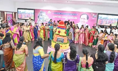 BRS: తెలంగాణ తల్లి చేతుల్లోకి మళ్లీ బతుకుమ్మ రావాలి