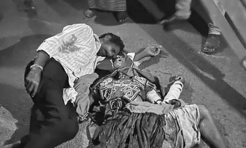 జాతీయ రహదారిపై ఘోర రోడ్డు ప్రమాదం