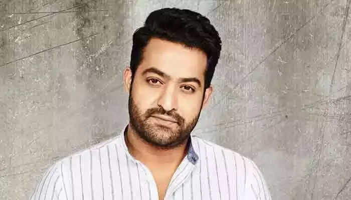 Breaking: షూటింగ్లో ప్రమాదం.. జూనియర్ ఎన్టీఆర్కు గాయాలు Breaking: షూటింగ్లో ప్రమాదం.. జూనియర్ ఎన్టీఆర్కు గాయాలు