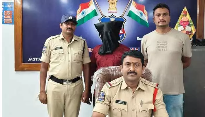 గంజాయి సరఫరా చేస్తున్న వ్యక్తి అరెస్టు గంజాయి సరఫరా చేస్తున్న వ్యక్తి అరెస్టు