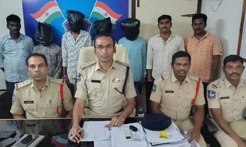 నలుగురు గంజాయి స్మగ్లర్ల అరెస్ట్
