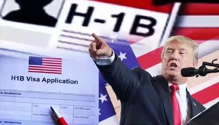 H1B వీసా దరఖాస్తుదారులకు షాకిచ్చిన ట్రంప్.. రుసుము లక్ష డాలర్లకు పెంపు H1B వీసా దరఖాస్తుదారులకు షాకిచ్చిన ట్రంప్.. రుసుము లక్ష డాలర్లకు పెంపు