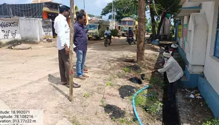 పారిశుద్ధ్యంపై ప్రత్యేక దృష్టి పెట్టండి పారిశుద్ధ్యంపై ప్రత్యేక దృష్టి పెట్టండి
