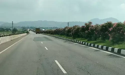 నేషనల్​హైవే పనులు నాసిరకం