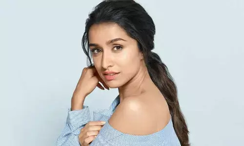 అతనితో రిలేషన్‌షిప్‌ కన్ఫర్మ్ చేసిన  శ్రద్ధా కపూర్.. షాకింగ్ పోస్ట్‌ వైరల్.. కంగ్రాట్స్ చెబుతున్న నెటిజన్లు