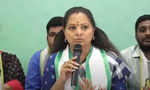 కర్ణాటక సర్కార్ కుట్రలు ఆపండి.. ఎమ్మెల్సీ కవిత సెన్సేషనల్ కామెంట్స్