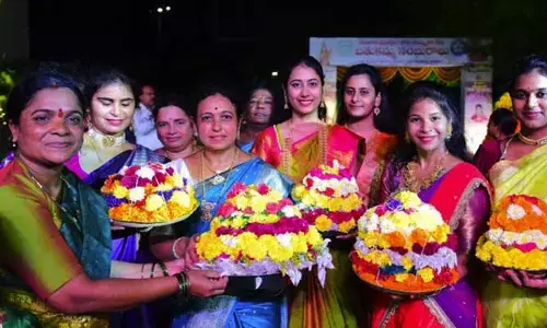 తెలంగాణలో రేపటినుంచి బ‌తుక‌మ్మ సంబురాలు షురూ