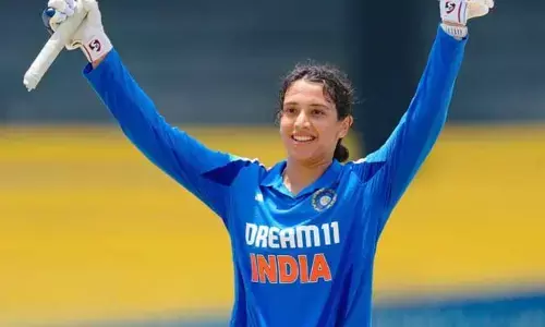 ఆ అవార్డుకు మళ్లీ నామినేట్ అయిన స్మృతి మంధాన.. గెలిస్తే తొలి క్రీడాకారిణిగా రికార్డు