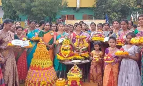 సంస్కృతి, సంప్రదాయాలకు ప్రతీక బతుకమ్మ