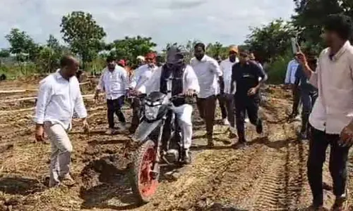 పర్యాటక పరంగా అభివృద్ధి చేద్దాం : ఎమ్మెల్యే టి.రామ్మోహన్ రెడ్డి