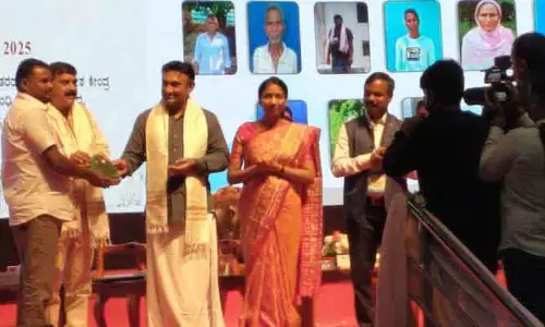 ఉత్తమ పట్టు పరిశ్రమ రైతుగా శక్రునాయక్