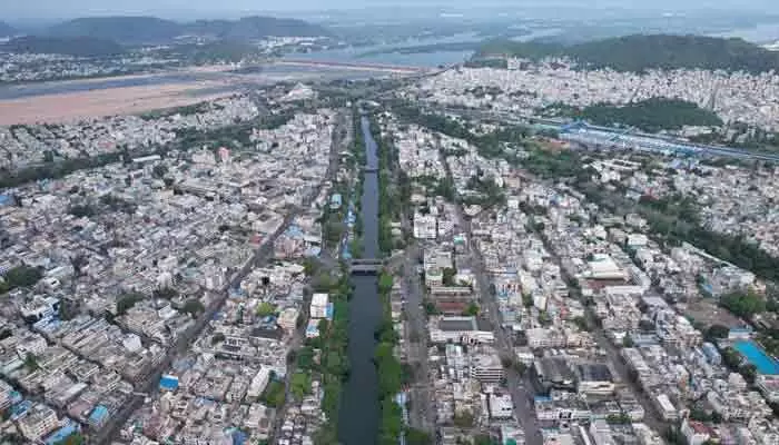 విజయవాడలో దసరా ఉత్సవాలకు సర్వం సిద్ధం.. ఐదు ప్రదేశాల్లో కార్యక్రమాలు విజయవాడలో దసరా ఉత్సవాలకు సర్వం సిద్ధం.. ఐదు ప్రదేశాల్లో కార్యక్రమాలు