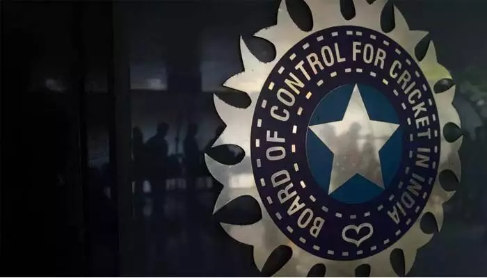 విశ్వవిజేతగా భారత్.. విక్టరీ పరేడ్పై బీసీసీఐ షాకింగ్ డెసిషన్ విశ్వవిజేతగా భారత్.. విక్టరీ పరేడ్పై బీసీసీఐ షాకింగ్ డెసిషన్