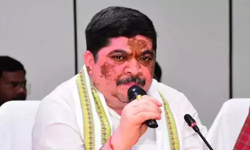 హెచ్–1బి వీసా ఫీజు పెంపు ఆందోళనకరం: పొన్నం ప్రభాకర్