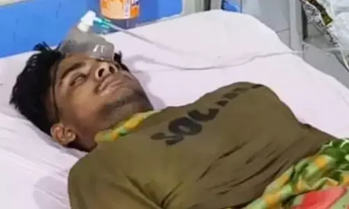 మైనర్ బాలికతో శృంగారం.. ఆ తర్వాత ఉరేసుకున్న యువకుడు..