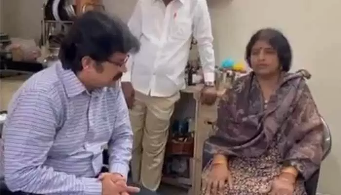 Nalini: నళిని ఆరోగ్యంపై ప్రభుత్వం ఆరా.. సీఎం ఆదేశాలతో కలెక్టర్ పరామర్శ Nalini: నళిని ఆరోగ్యంపై ప్రభుత్వం ఆరా.. సీఎం ఆదేశాలతో కలెక్టర్ పరామర్శ