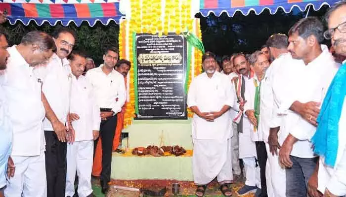 ప్రజల జీవన ప్రమాణాలు పెంచడమే లక్ష్యం ప్రజల జీవన ప్రమాణాలు పెంచడమే లక్ష్యం