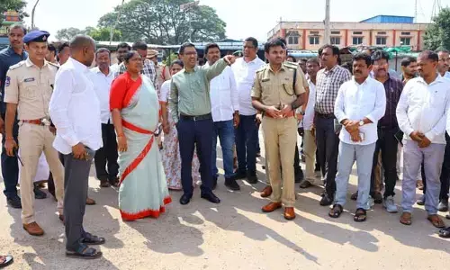 రేపు మేడారానికి సీఎం రేవంత్ రెడ్డి.. పోలీసుల గుప్పిట్లో పలు ప్రాంతాలు