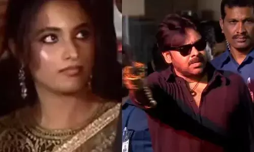 పవన్ కళ్యాణ్ పై టాలీవుడ్ హీరోయిన్ సీరియస్..!