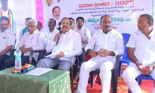 లాభసాటి పంటల సాగు దిశగా దృష్టి సారించాలి