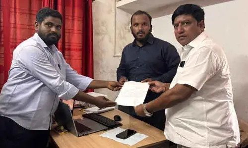 ఇరిగేషన్ భూమిలో అక్రమ కట్టడాలను నిలిపివేయాలి..
